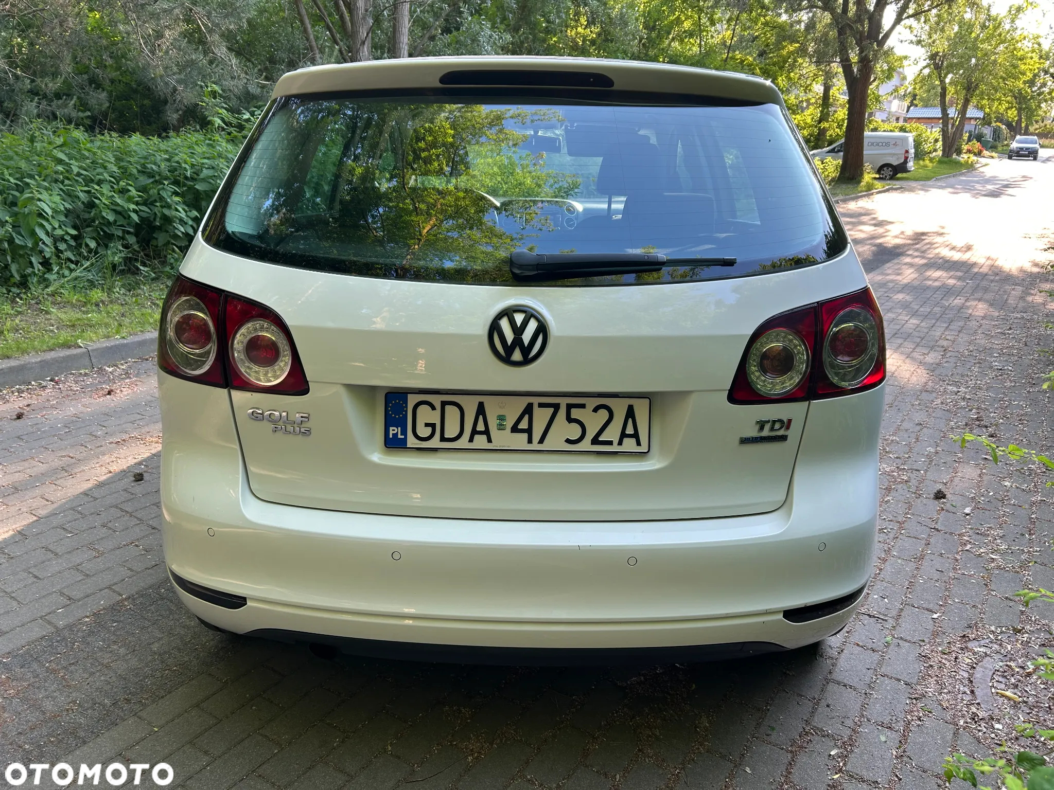 Volkswagen Golf Plus 1.6 TDI BlueMot Comfortline DSG - 5