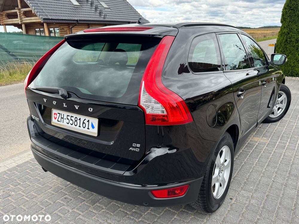 Volvo XC 60 D5 AWD Momentum - 3