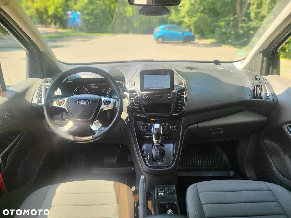 Ford Tourneo Connect Grand - 21