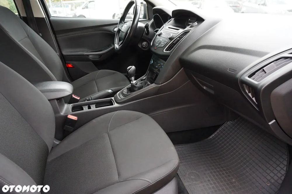 Ford Focus 1.5 TDCi Trend - 16