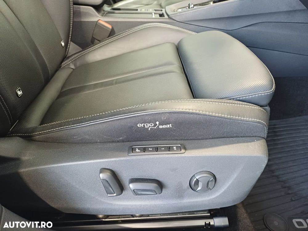 Skoda Octavia 2.0 TDI DSG Style - 32