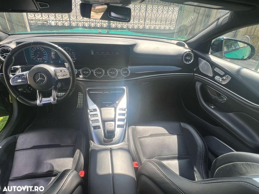 Mercedes-Benz AMG GT-S 63 4MATIC+ - 10