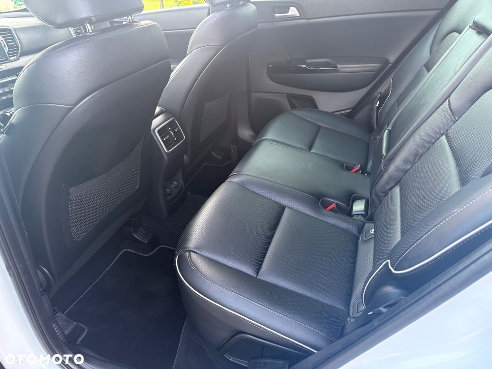 Kia Sportage 2,0 CRDI AWD GT Line - 24