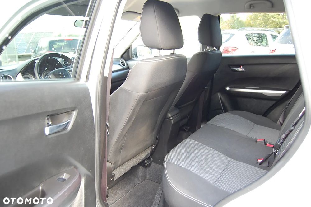 Suzuki Vitara - 25