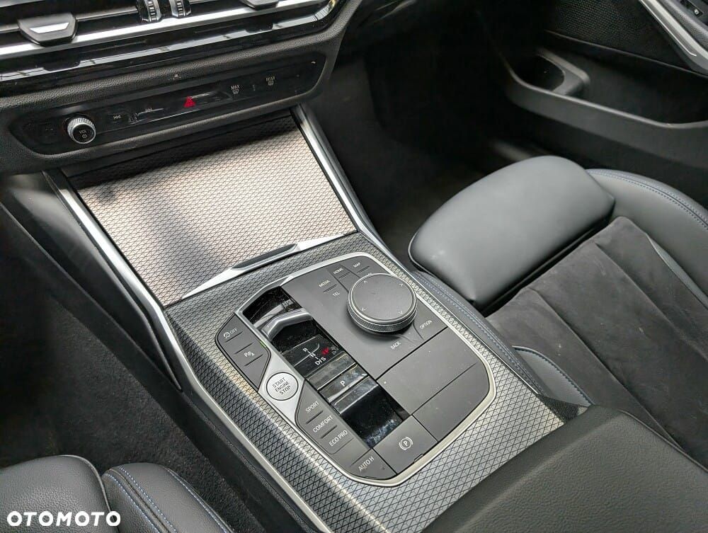 BMW Seria 3 320d xDrive Sport Line Shadow - 9