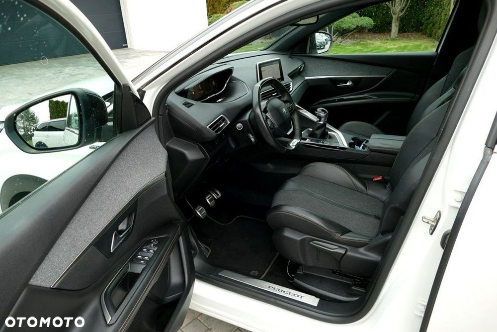 Peugeot 3008 1.2 PureTech GT S&S - 19