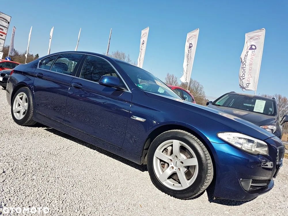 BMW Seria 5 528i - 4