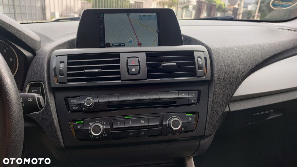 BMW Seria 1 118d - 24
