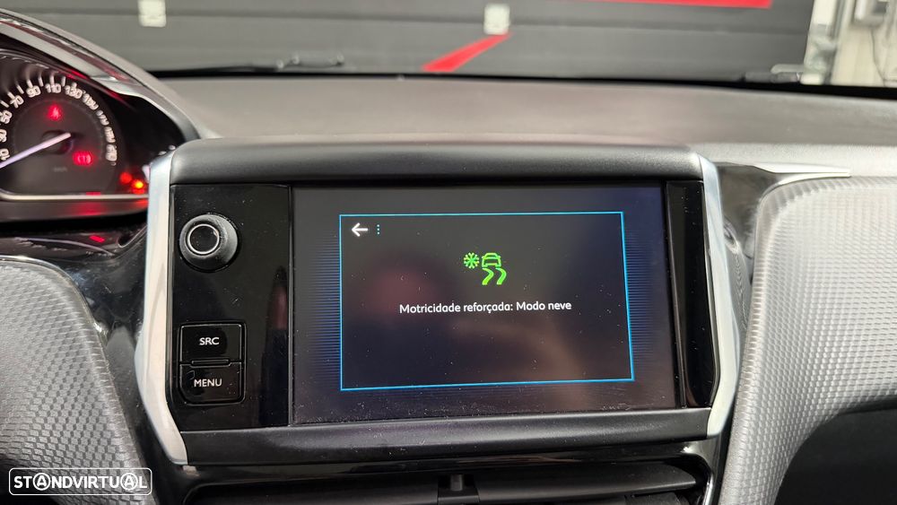 Peugeot 2008 1.2 PureTech Crossway - 28