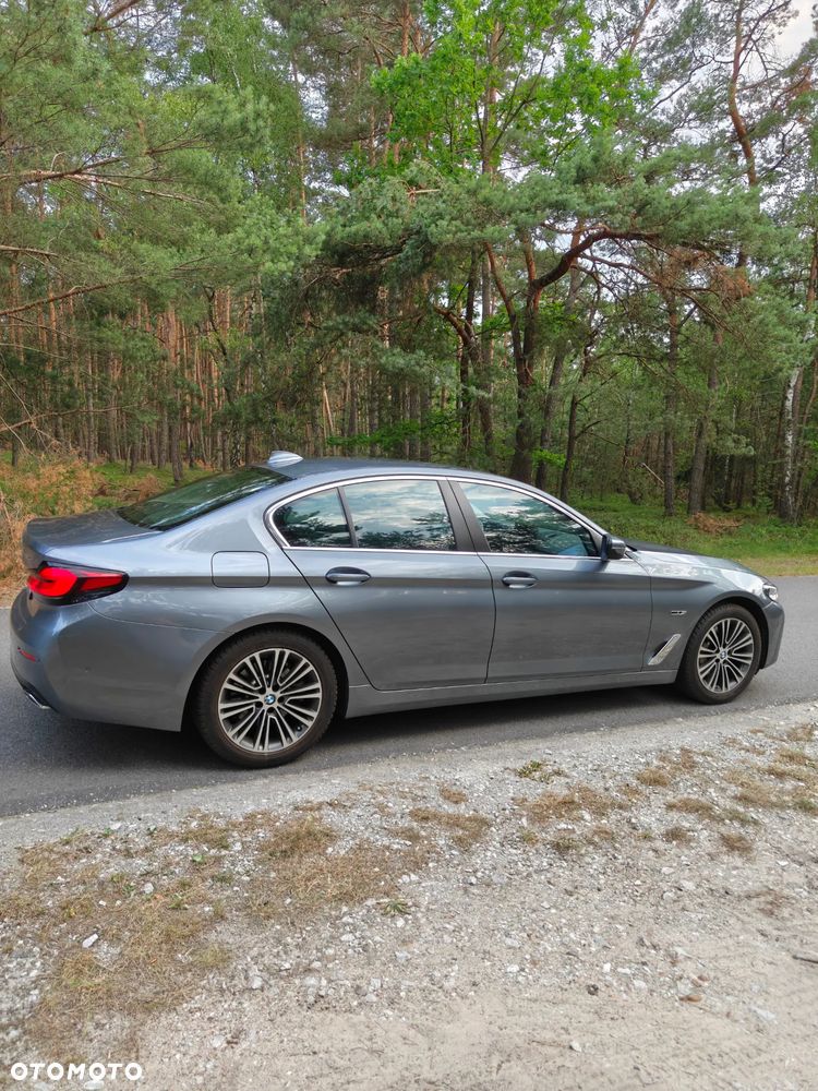 BMW Seria 5 530e Luxury Line - 9