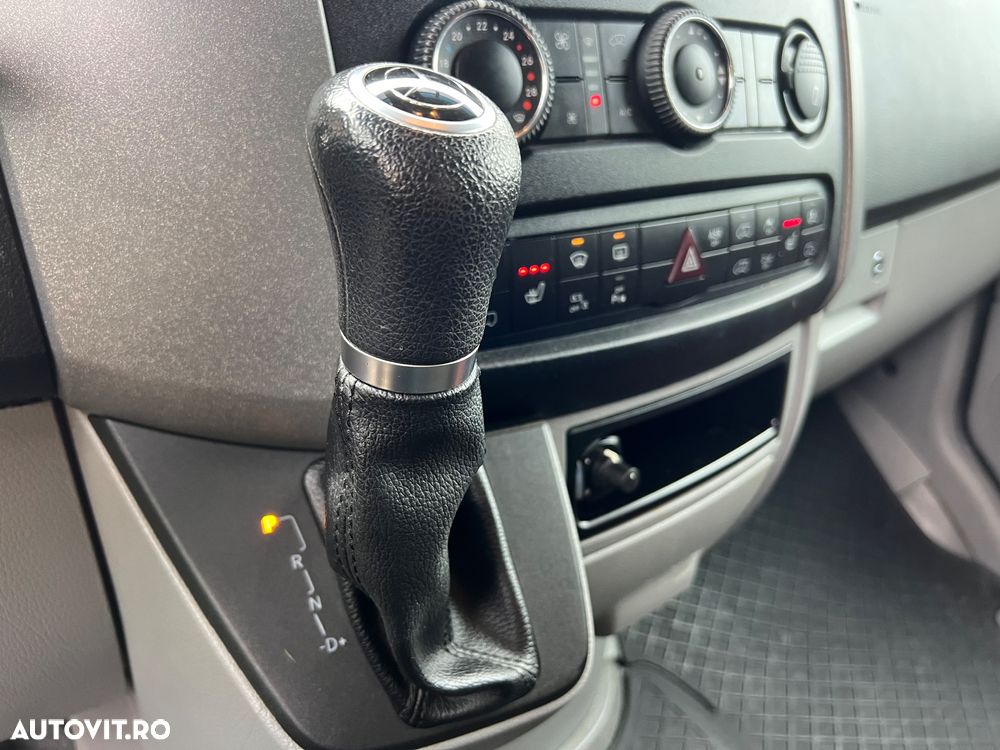 Mercedes-Benz Sprinter - 19