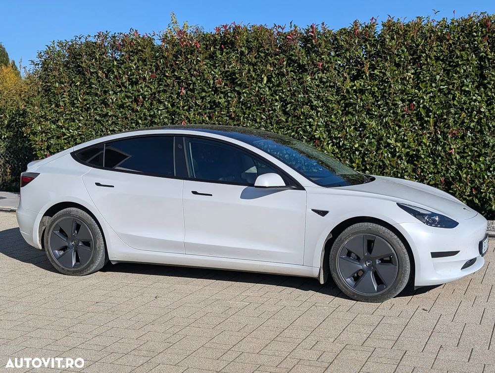 Tesla Model 3 Standard - 4
