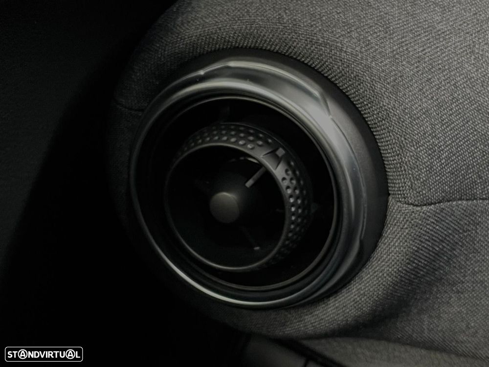 Nissan Juke 1.0 DIG-T N-Connecta Two Tone - 18