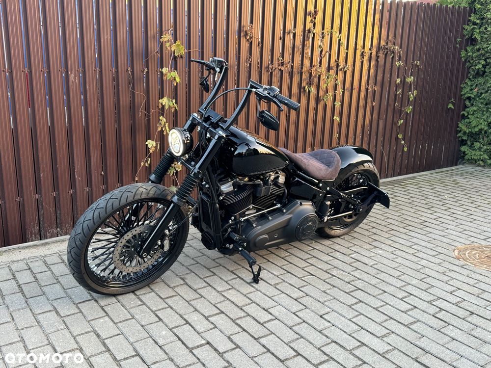 Harley-Davidson Softail Street Bob - 4