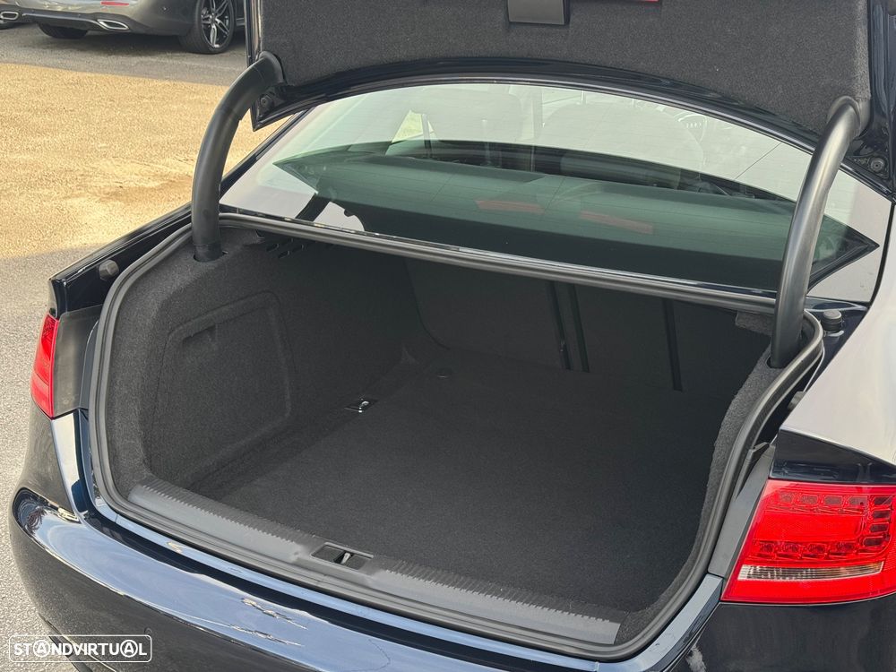 Audi A4 2.0 TDI DPF quattro Attraction - 6
