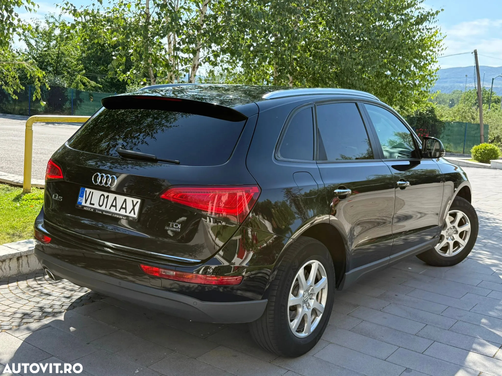 Audi Q5 2.0 40 TDI quattro S tronic Design - 5