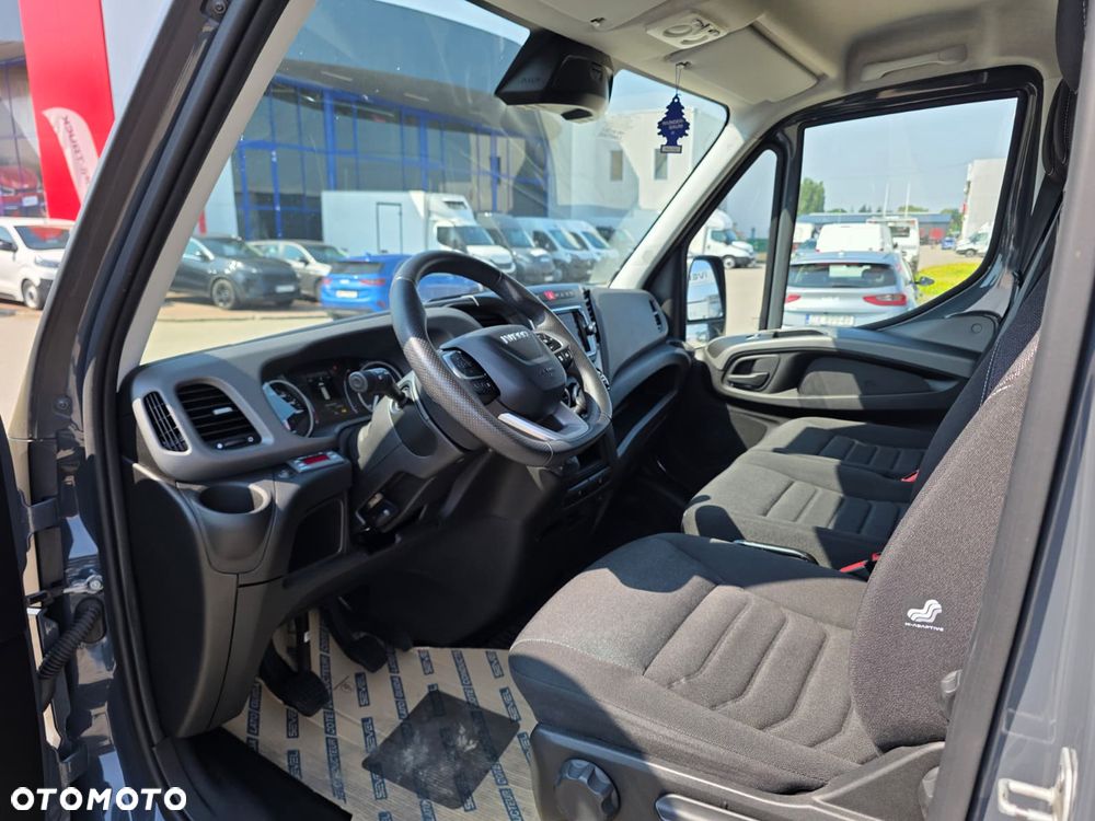 Iveco 35S18 Chłodnia Izoterma Furgon Maxi Izolowany Blaszak Krajowy 3l 180KM Ledy Nawigacja - 9