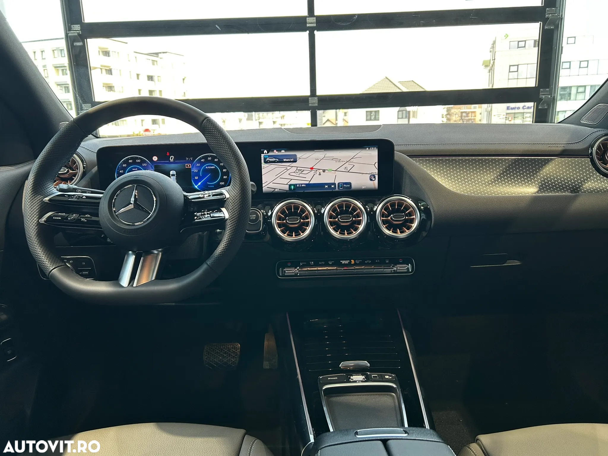 Mercedes-Benz EQA 300 4MATIC - 14