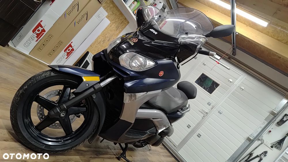 Yamaha X-max - 1