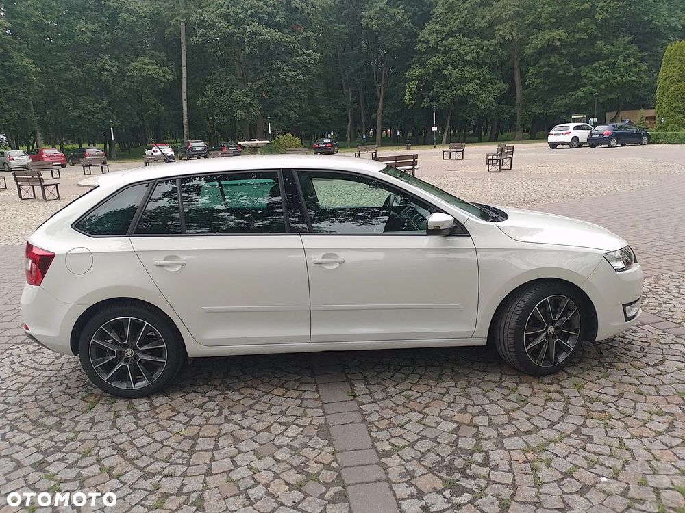 Skoda RAPID 1.4 TSI Ambition DSG - 7