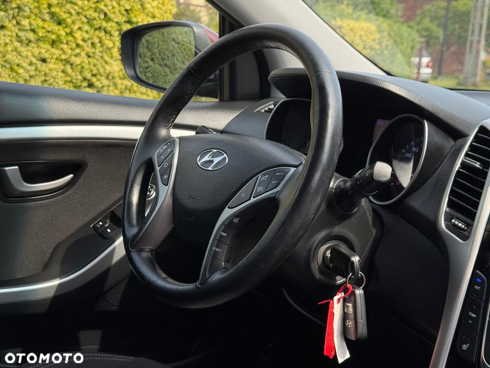 Hyundai i30 blue 1.6 CRDi Style - 28
