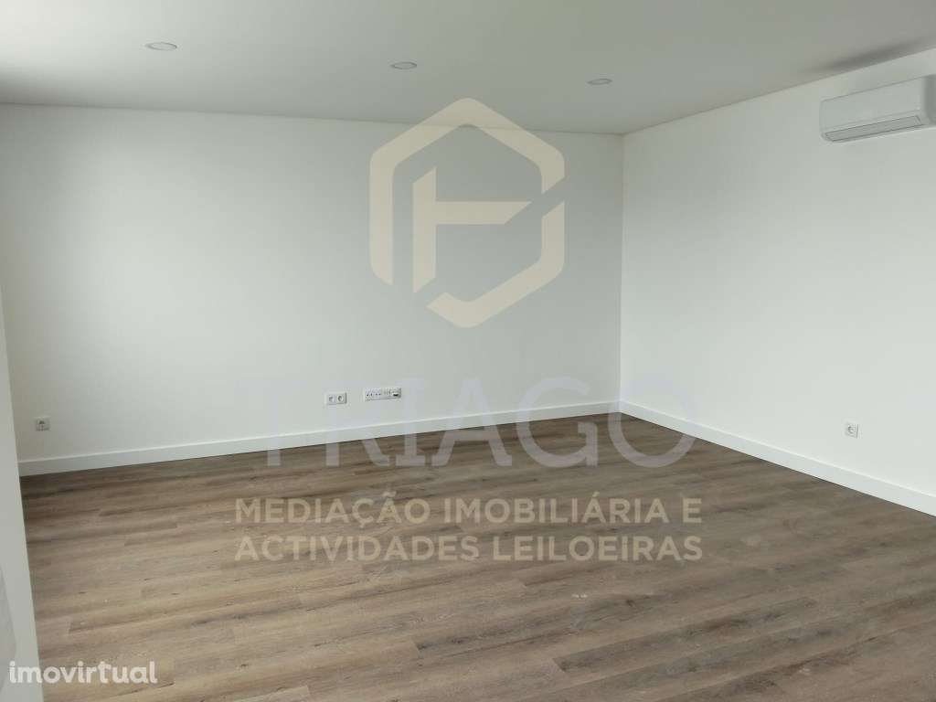 Fantástico Apartamento T2 com Varanda - Grande imagem: 5/15