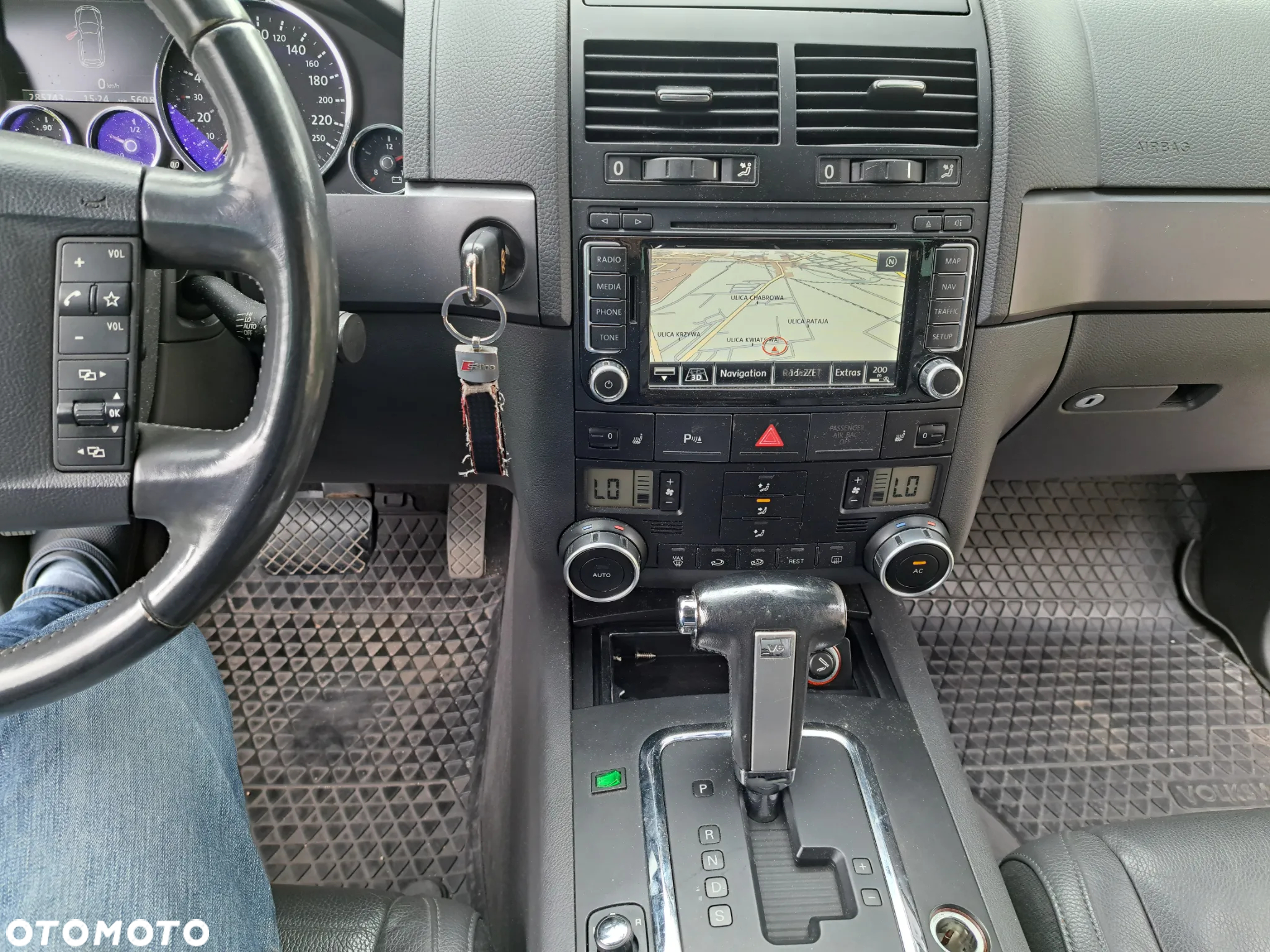Volkswagen Touareg - 16