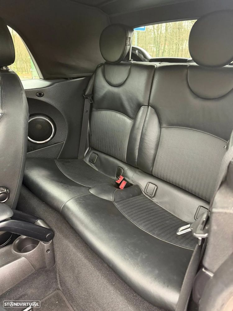 MINI Cabrio Cooper D - 14