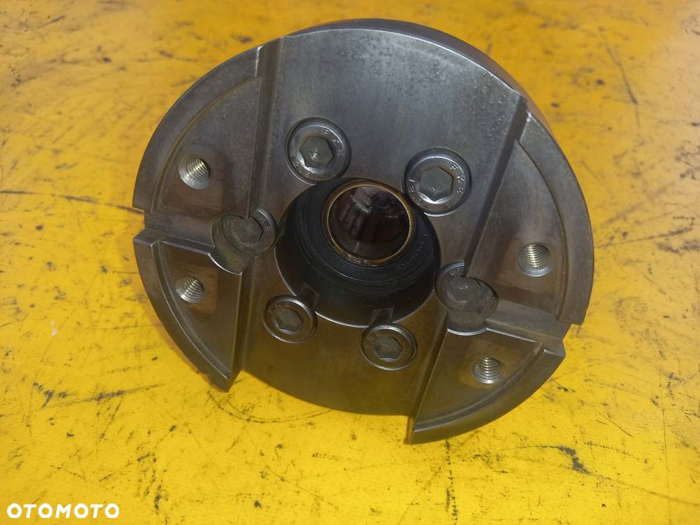 Przedni WOM New Holland T7.230 - 36