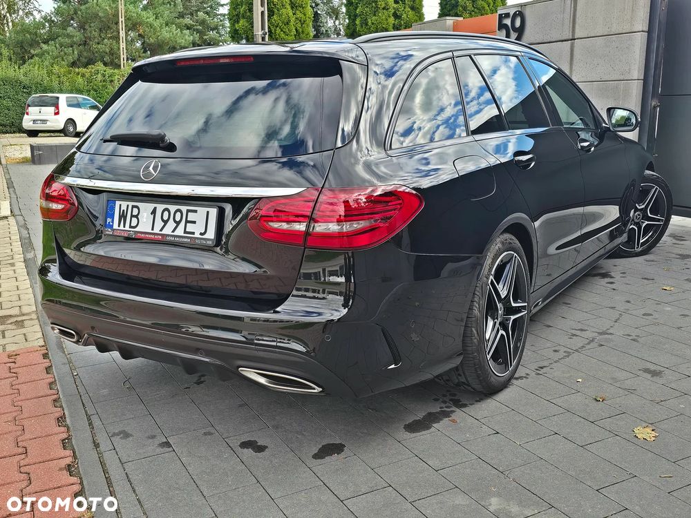 Mercedes-Benz Klasa C 300 4Matic 9G-TRONIC Night Edition - 11