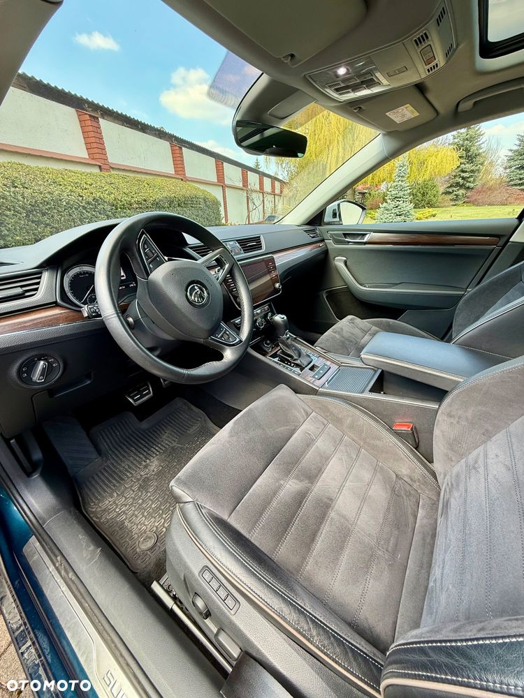 Skoda Superb 2.0 TDI SCR 4x4 Scout DSG - 5