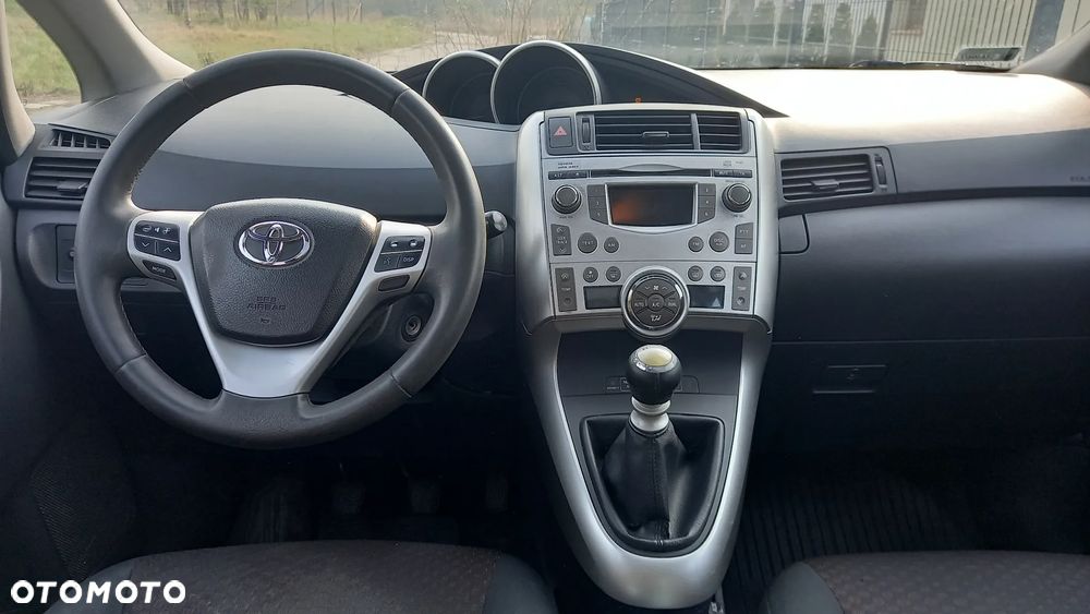 Toyota Verso 1.8 Premium EU5 7os - 1