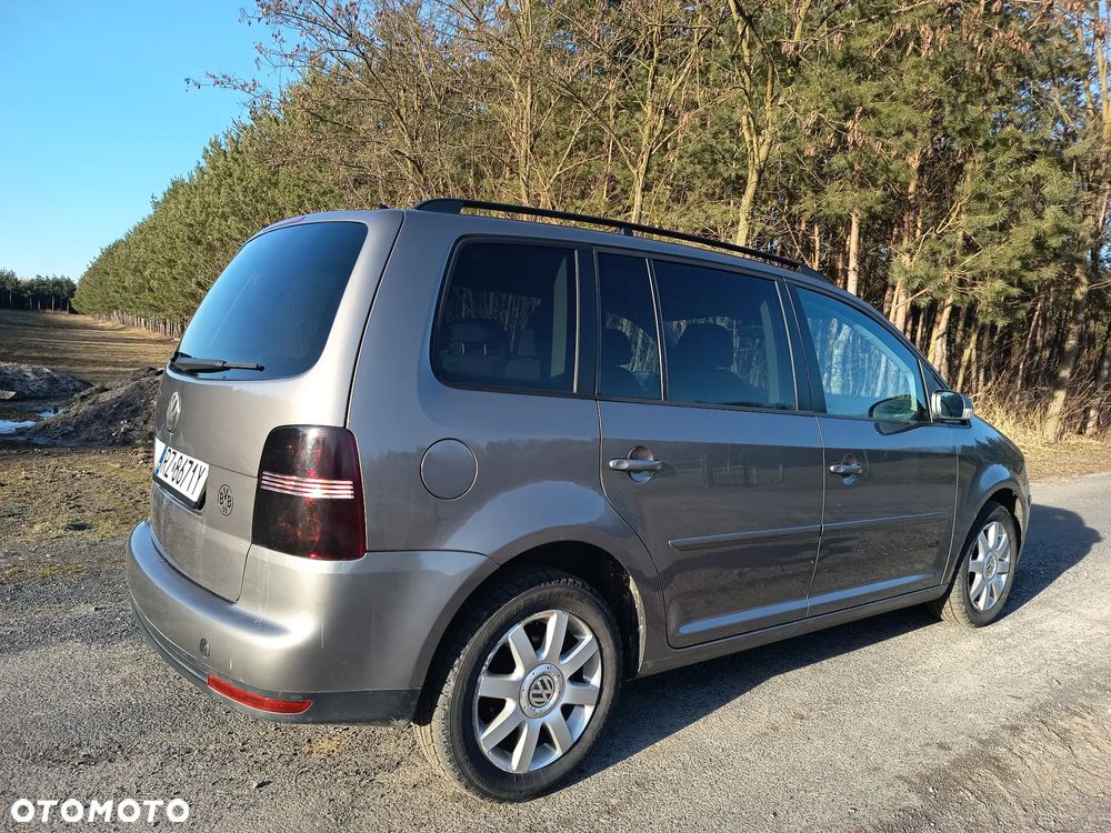 Volkswagen Touran 1.6 - 4