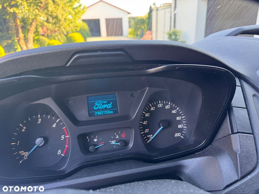 Ford Transit - 12