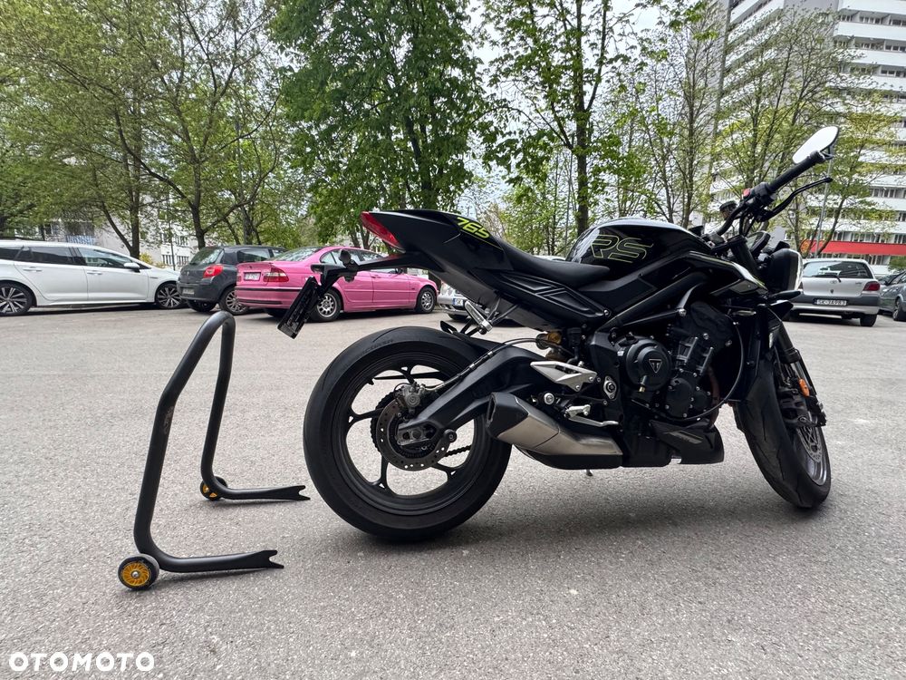 Triumph Street Triple - 6