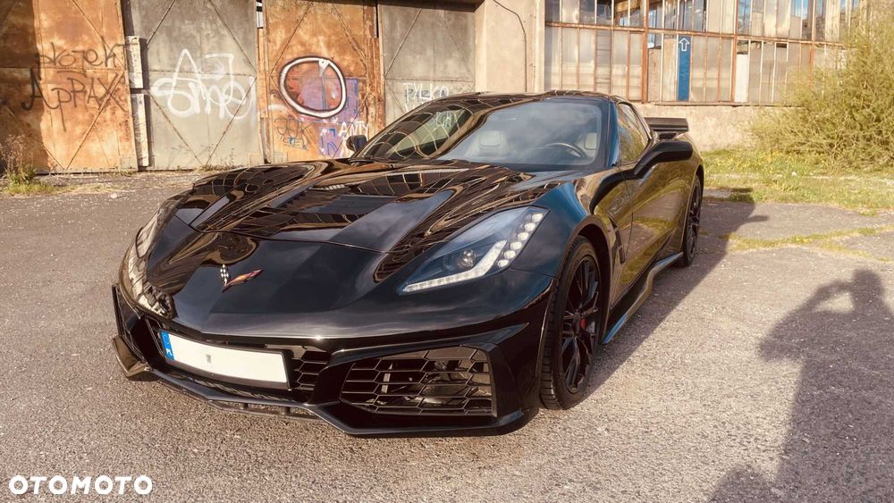 Chevrolet Corvette - 3