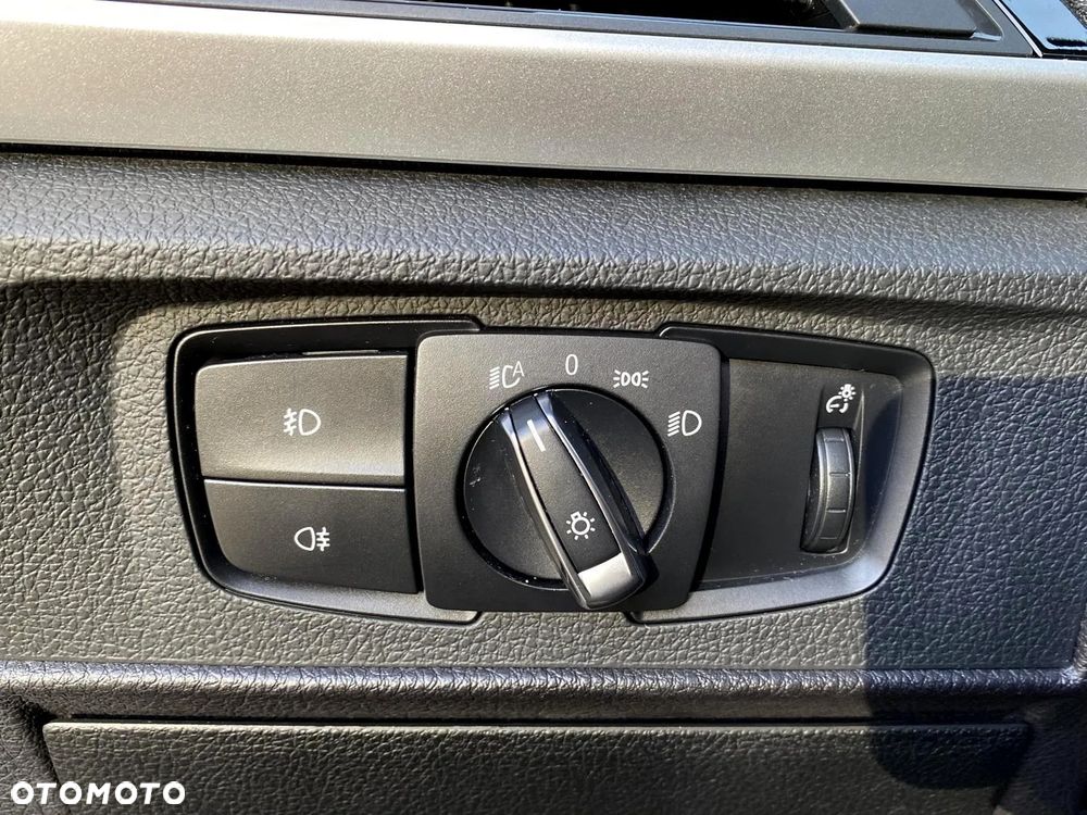 BMW Seria 1 120d M Sport - 36