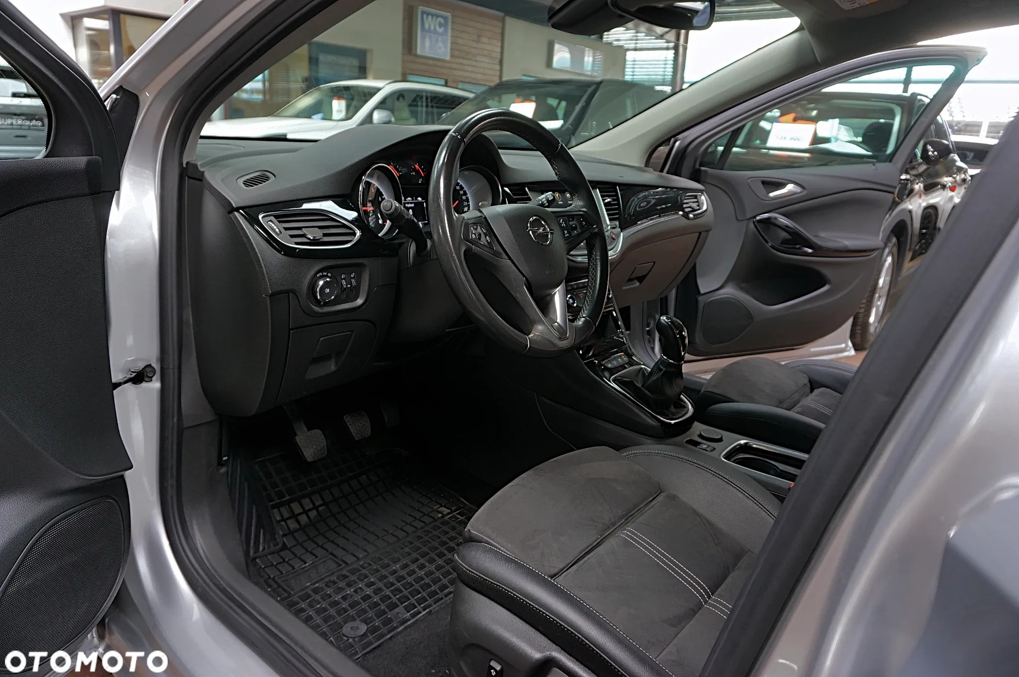 Opel Astra V 1.2 T Elegance S&S - 16