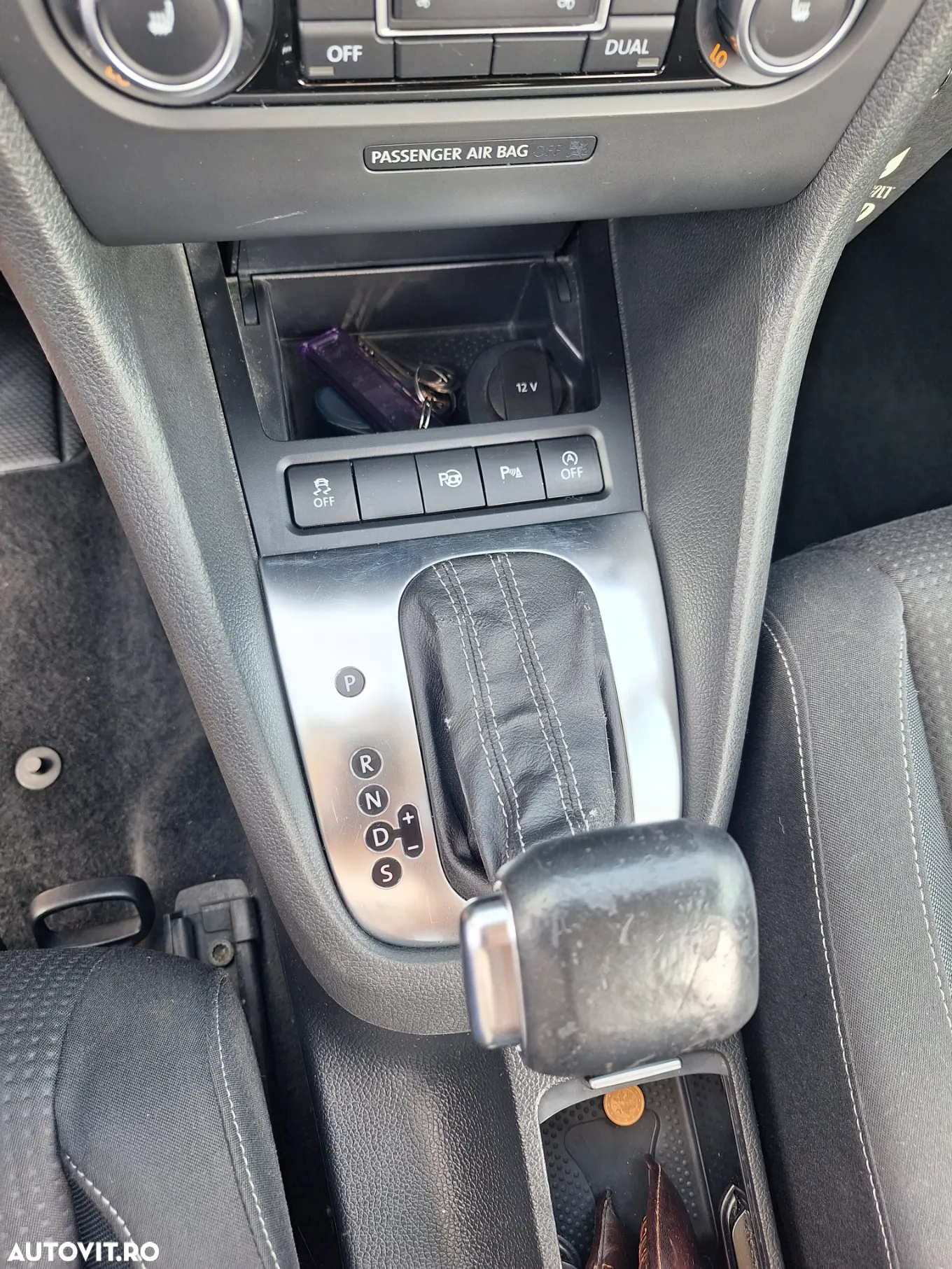 Volkswagen Golf 2.0 TDI Comfortline DSG - 12