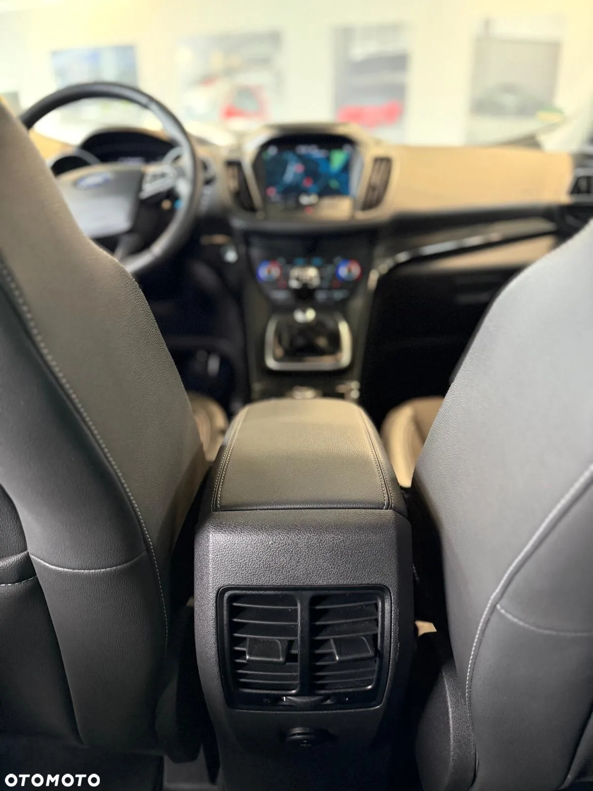 Ford Kuga 1.5 EcoBoost 2x4 SYNC - 10