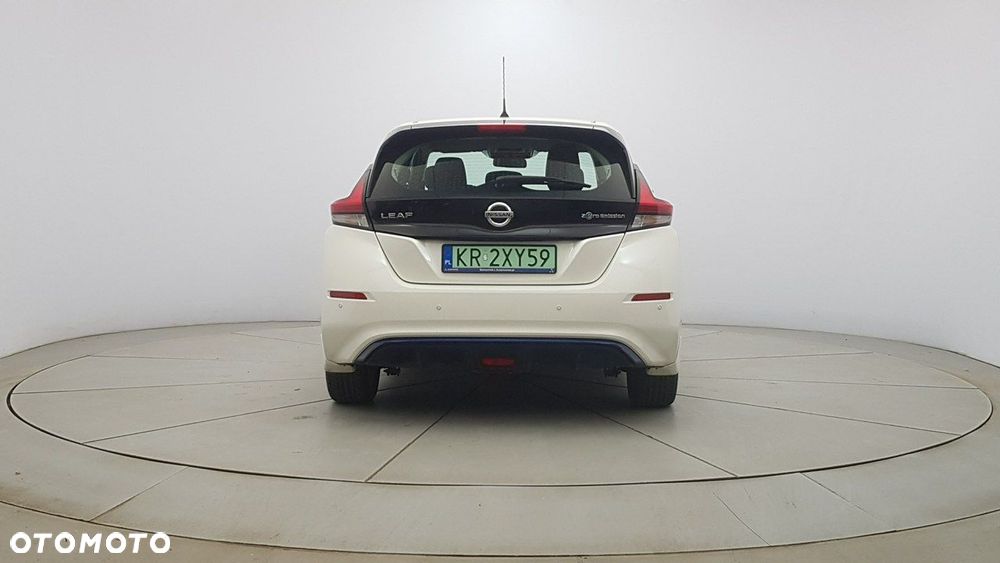 Nissan Leaf - 5