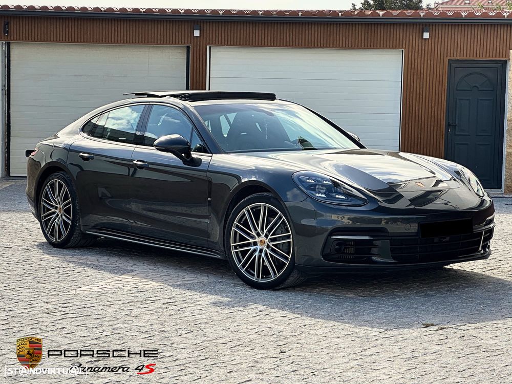 Porsche Panamera 4 S - 1