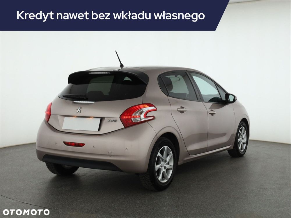 Peugeot 208 - 7