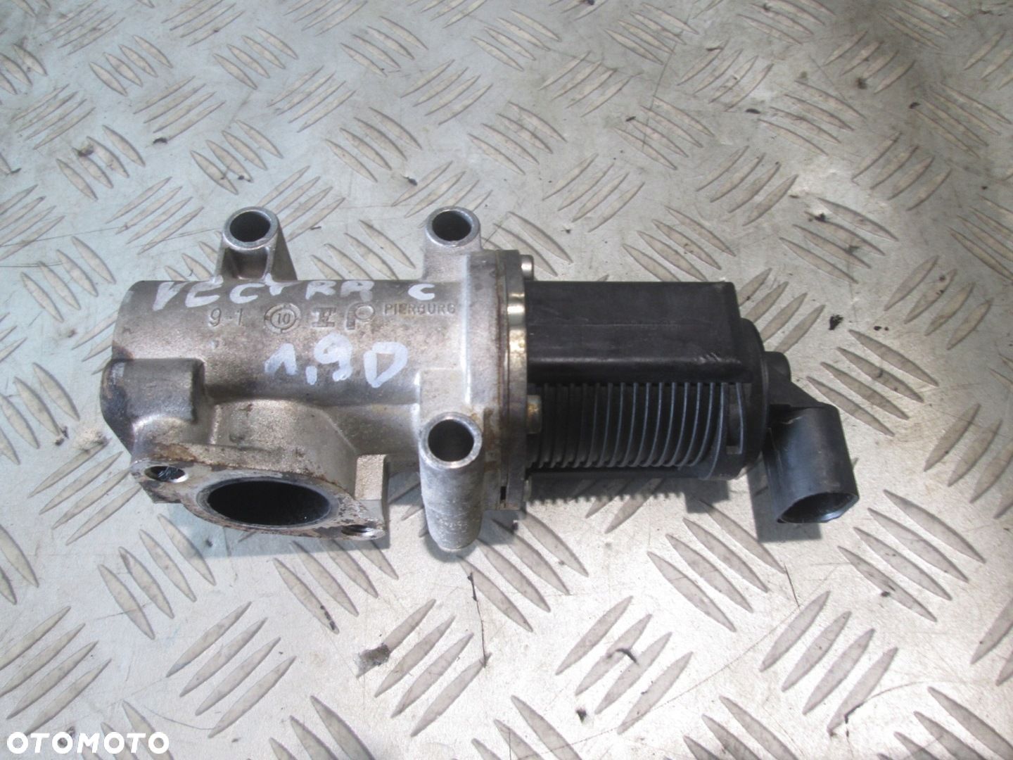 ZAWÓR EGR OPEL VECTRA C 1.9 CDTI 50024005 - 1