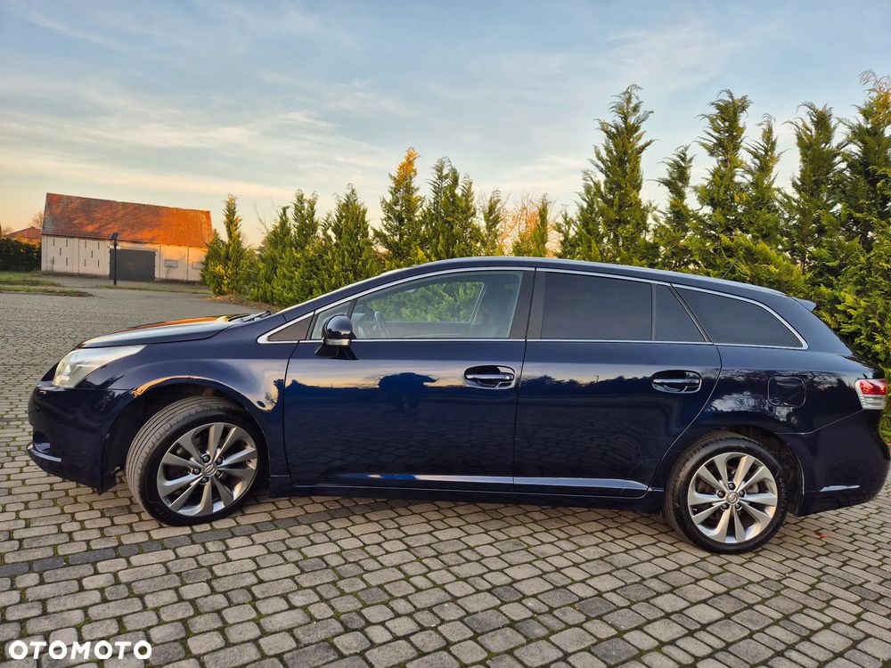 Toyota Avensis 2.0 Prestige NAVI - 16