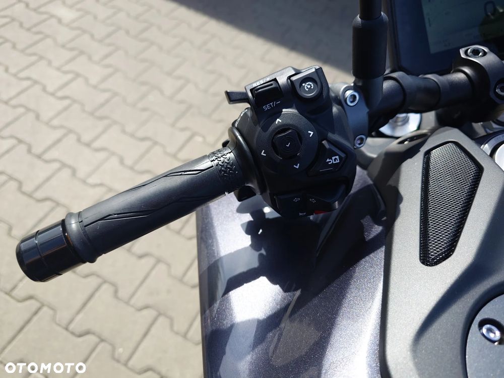 Yamaha MT - 12