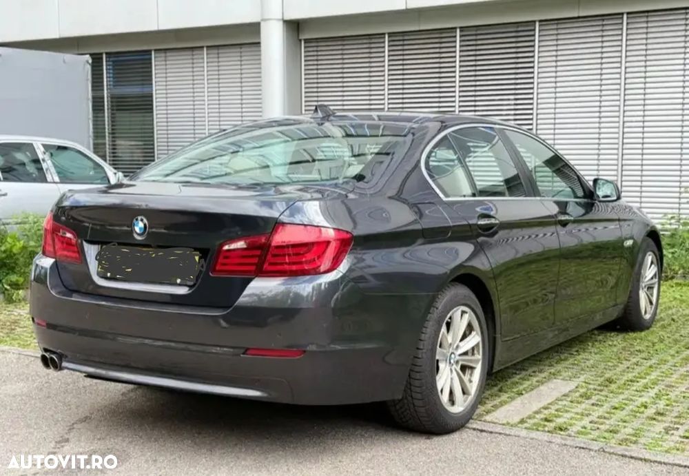 BMW Seria 5 520d Aut. Luxury Line - 3