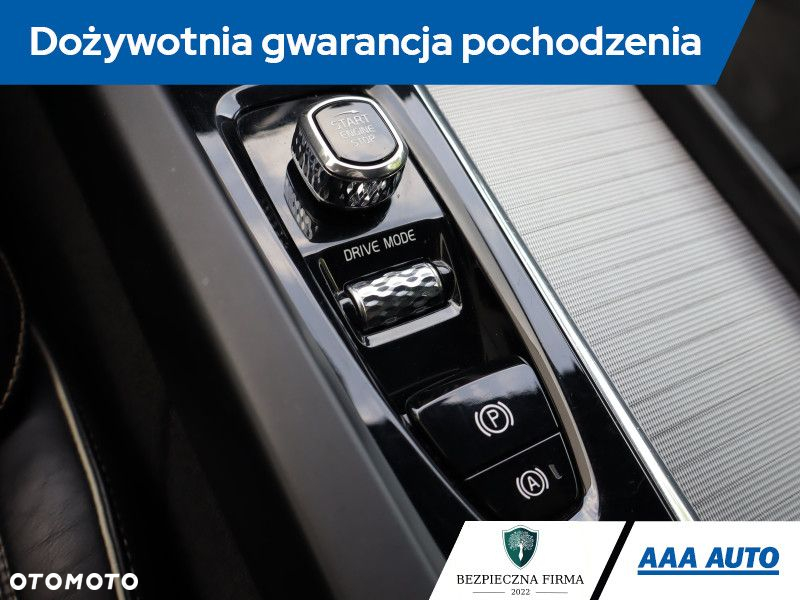 Volvo XC 60 - 22