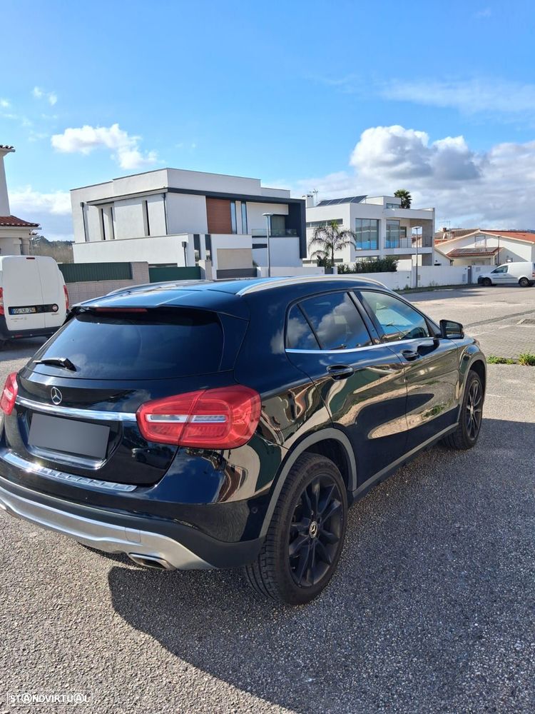 Mercedes-Benz GLA 200 (CDI) d 4Matic 7G-DCT Urban - 4