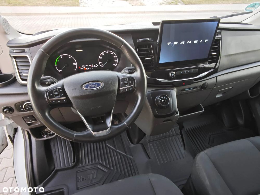 Ford Transit - 17